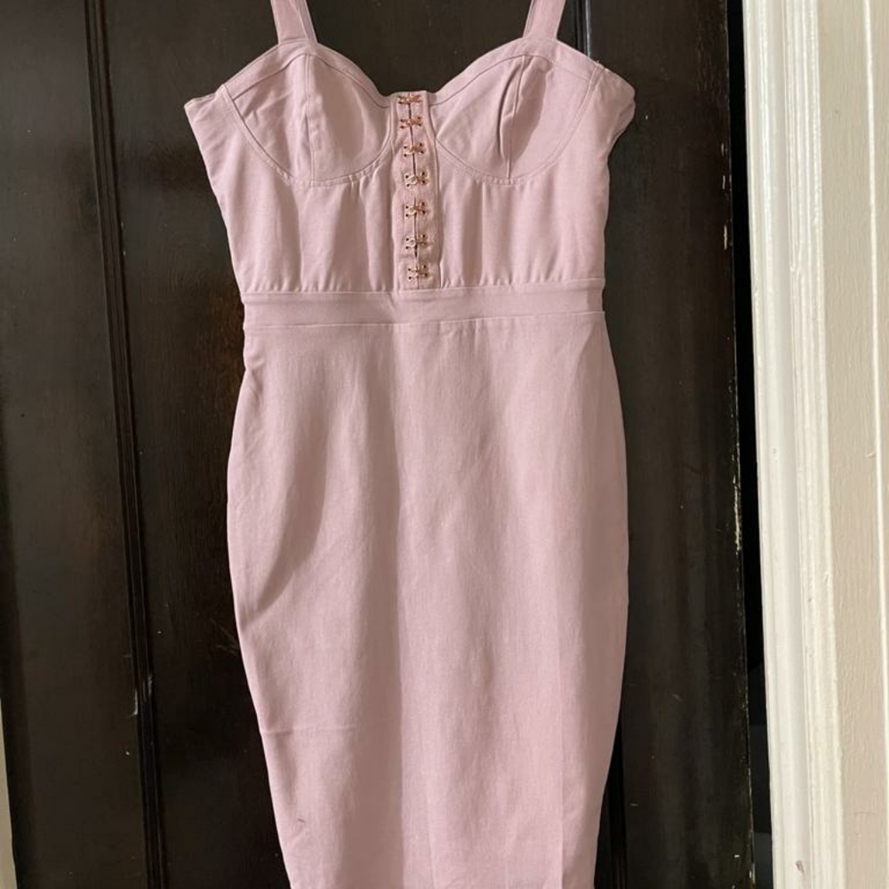 Sleeveless dress